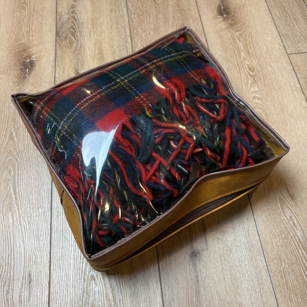 VTG Pendleton Virgin Wool Plaid Stadium Blanket Robe in a Bag Case Seat Cushion - Picture 12 of 15